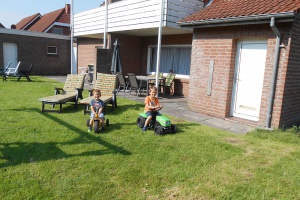 Kinder Garten Ferienwohnung Braun Norddeich